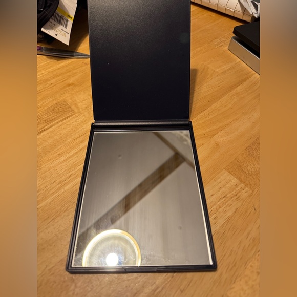 Estee Lauder Mirror - Picture 1 of 6